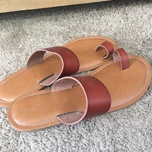Universal Thread sandals (size 9)